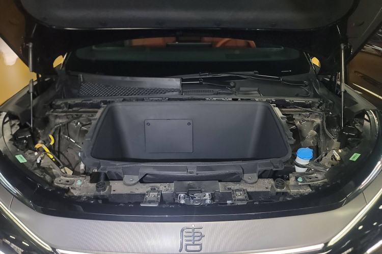 Used BYD Tang L 2025 EV 600KM All-Wheel-Drive LiDAR Flagship Model Engine Bay