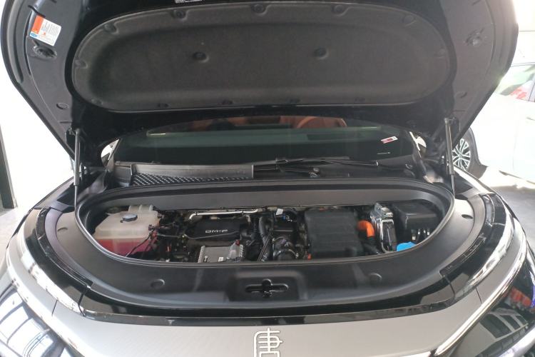 Used BYD Tang L 2025 DM 200KM Four-Wheel Drive LiDAR Flagship Model Engine Bay