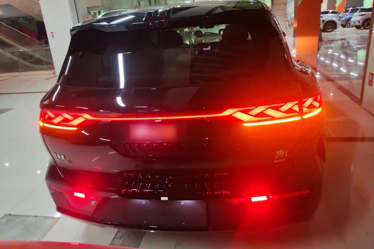 Used BYD Tang L 2025 EV with 670 km Range LiDAR and Premium Features Exterior 4
