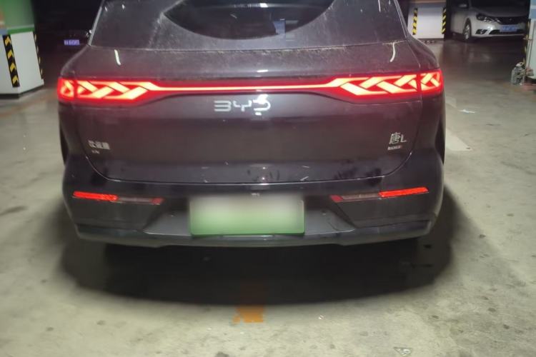 Used BYD Tang L 2025 EV with 670 km Range LiDAR and Premium Features Exterior 5