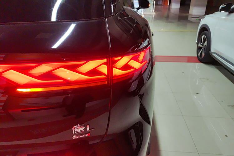 Used BYD Tang L 2025 DM 215KM LiDAR Flagship Model Exterior 6