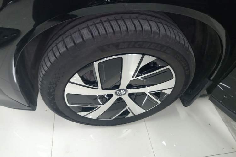 Used BYD Tang L 2025 DM 200KM Four-Wheel Drive LiDAR Flagship Model Exterior 7