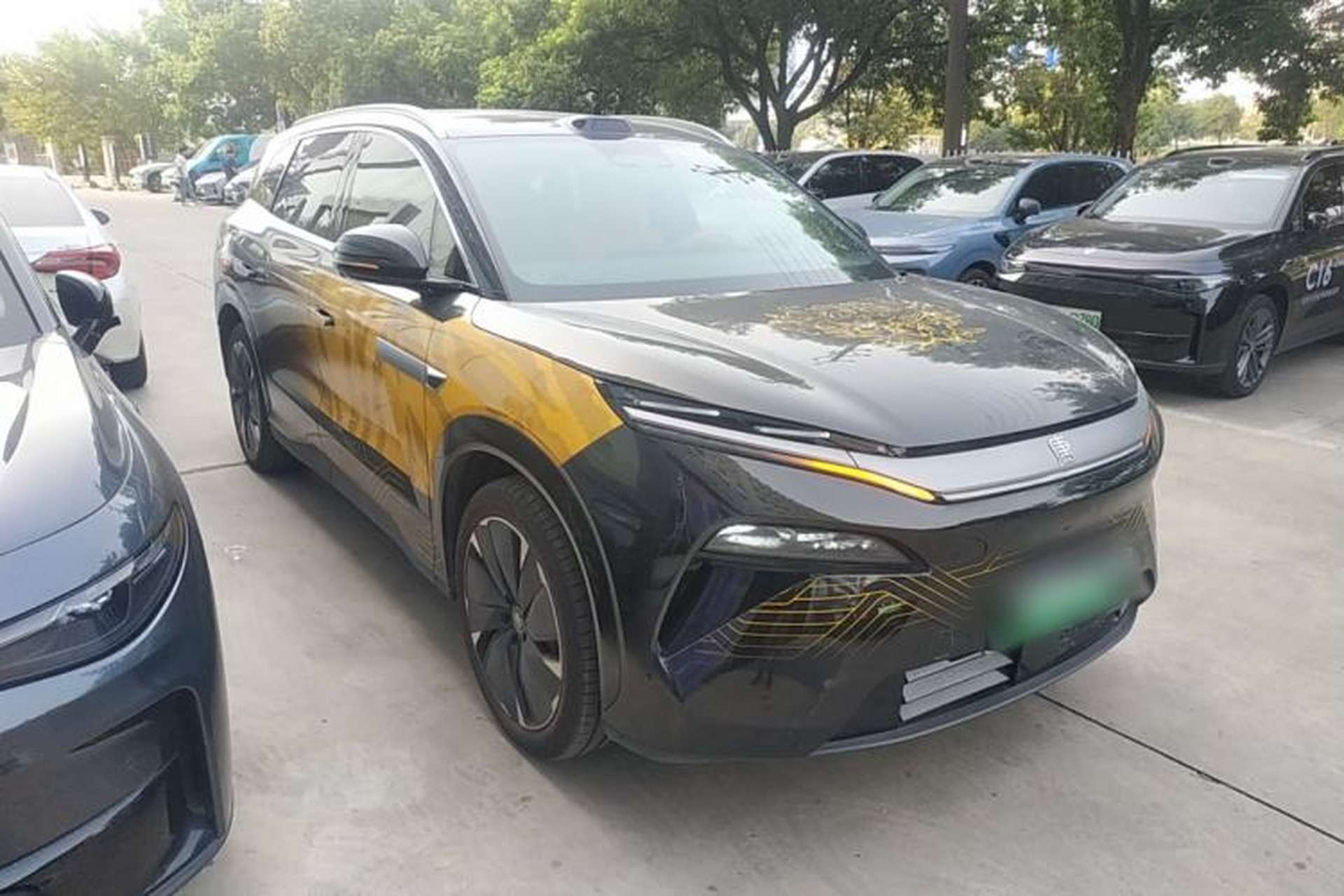Used BYD Tang L 2025 EV 600KM All-Wheel-Drive LiDAR Flagship Model Front Right 45 Deg