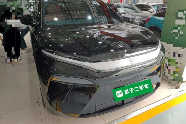 Used BYD Tang L 2025 EV with 670 km Range LiDAR and Premium Features Front Right 45 Deg