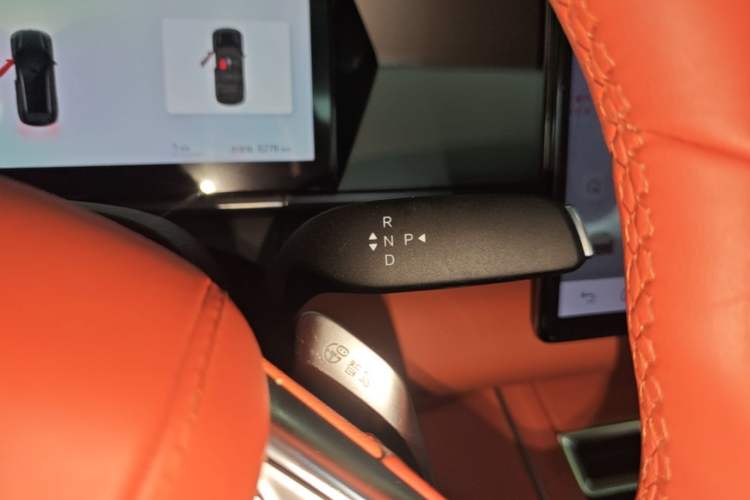 Used BYD Tang L 2025 DM 200KM Four-Wheel Drive LiDAR Flagship Model Gear Lever