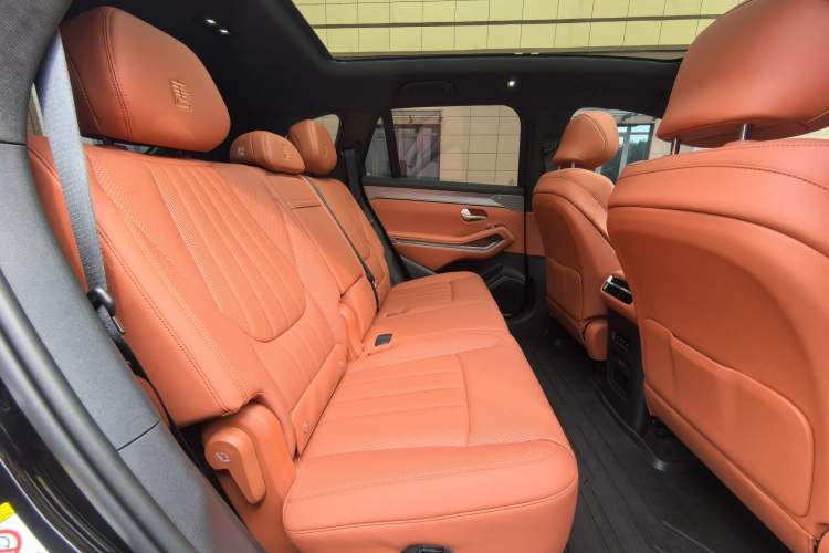 Used BYD Tang L 2025 DM 215KM LiDAR Flagship Model Headliner