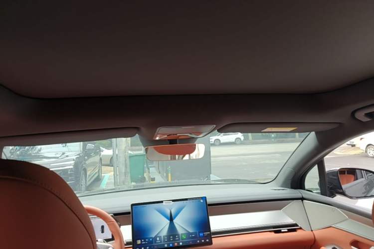 Used BYD Tang L 2025 EV with 670 km Range LiDAR and Premium Features Headliner