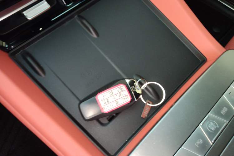 Used BYD Tang L 2025 EV 670KM LiDAR Flagship Version Interior 1
