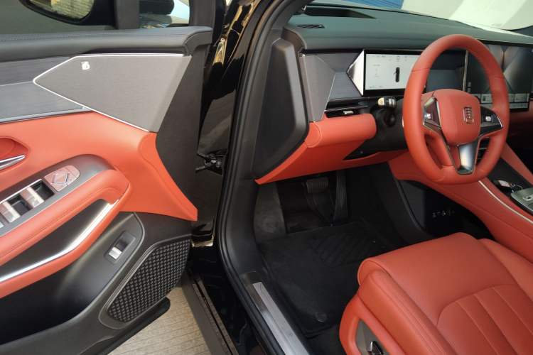 Used BYD Tang L 2025 EV 670KM LiDAR Flagship Version Interior 3