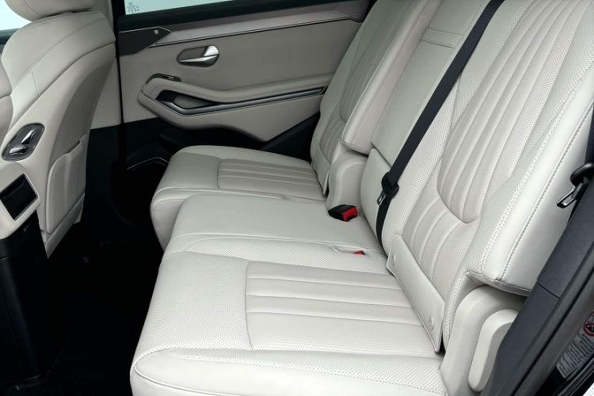 Used BYD Tang L 2025 DM 200KM Four-Wheel Drive LiDAR Flagship Model Interior 3
