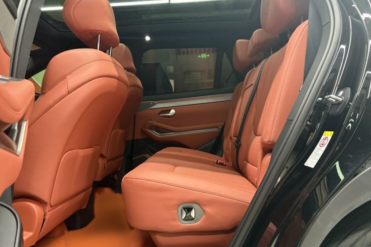 Used BYD Tang L 2025 DM 200KM Four-Wheel Drive LiDAR Flagship Model Interior 5