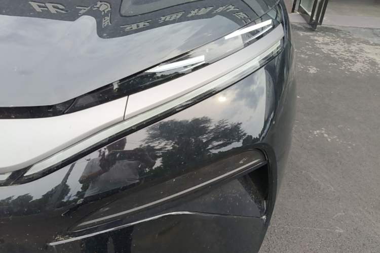 Used BYD Tang L 2025 EV with 670 km Range LiDAR and Premium Features Left Front Headlight