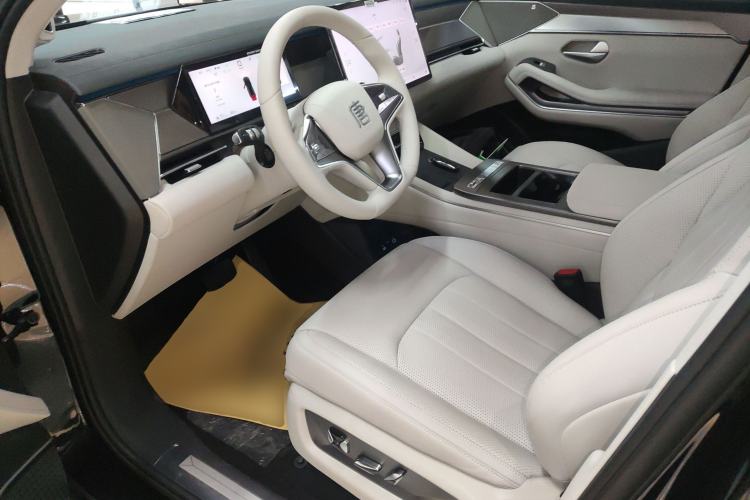 Used BYD Tang L 2025 EV with 670 km Range LiDAR and Premium Features Left Front Seat