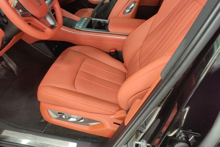 Used BYD Tang L 2025 EV with 670 km Range LiDAR and Premium Features Left Front Seat