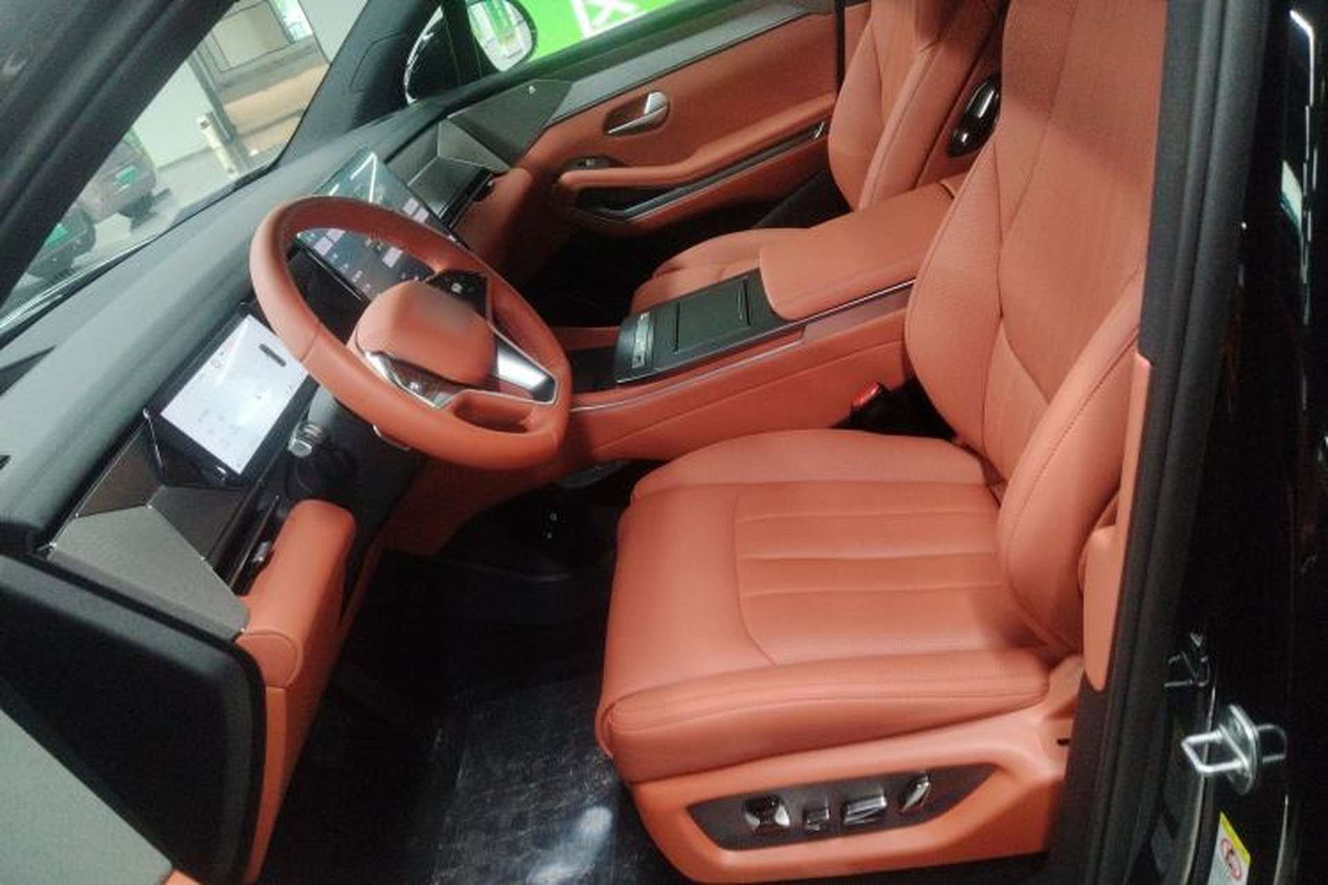 Used BYD Tang L 2025 DM 200KM Four-Wheel Drive LiDAR Flagship Model Left Front Seat