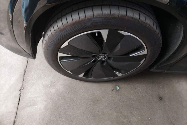 Used BYD Tang L 2025 DM 175KM Drone Player Edition Left Front Wheel Hub