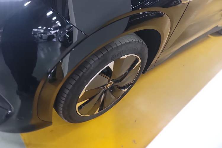 Used BYD Tang L 2025 EV 600KM All-Wheel-Drive LiDAR Flagship Model Left Front Wheel Hub