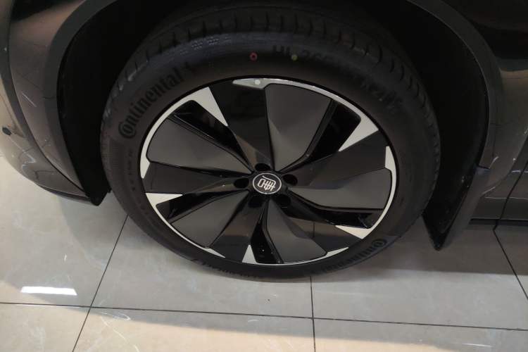 Used BYD Tang L 2025 EV 600KM All-Wheel-Drive LiDAR Flagship Model Left Front Wheel Hub