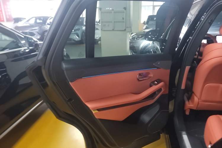 Used BYD Tang L 2025 EV 600KM All-Wheel-Drive LiDAR Flagship Model Left Rear Door Interior