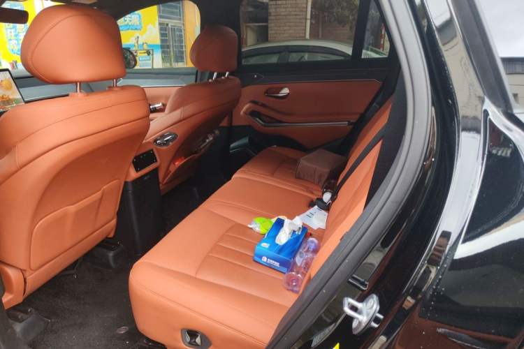 Used BYD Tang L 2025 DM 175KM Drone Player Edition Left Rear Seat