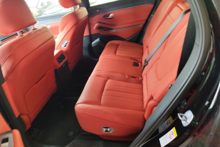 Used BYD Tang L 2025 DM 175KM Drone Player Edition Left Rear Seat