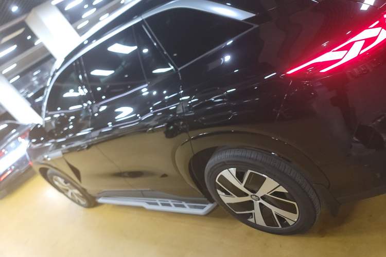 Used BYD Tang L 2025 EV 670KM LiDAR Flagship Version Left Side