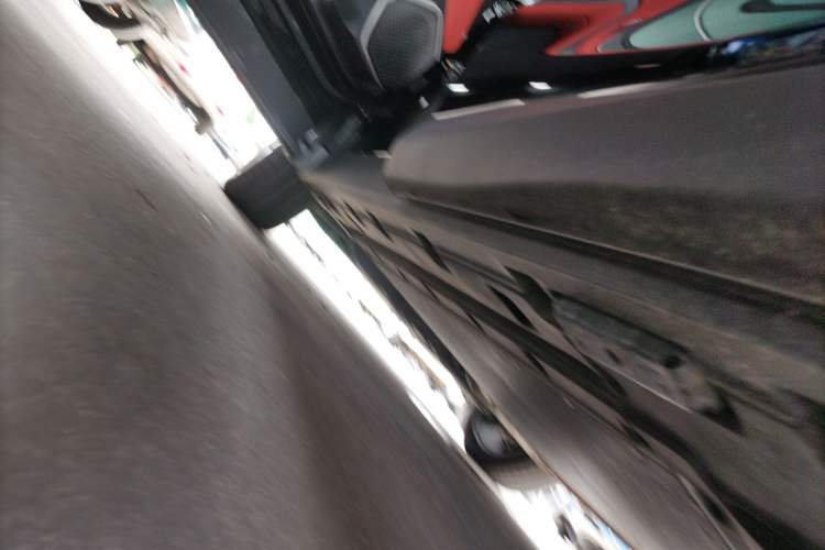 Used BYD Tang L 2025 DM 175KM Drone Player Edition Left Side Sill