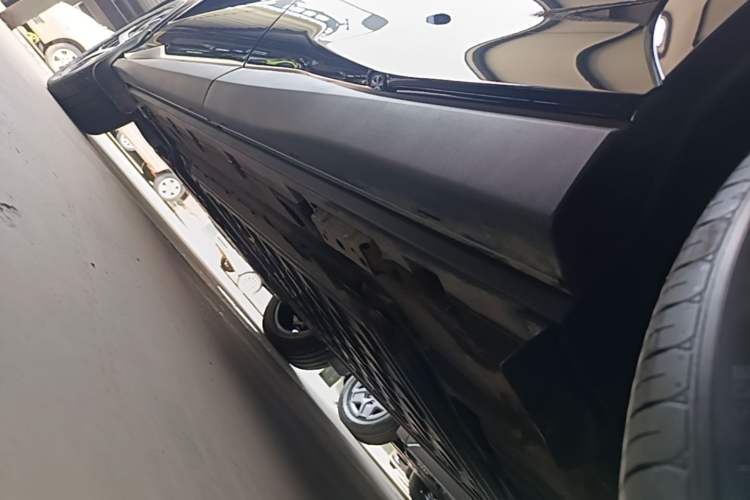 Used BYD Tang L 2025 DM 215KM LiDAR Flagship Model Left Side Sill