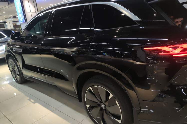Used BYD Tang L 2025 EV 600KM All-Wheel-Drive LiDAR Flagship Model Left Side