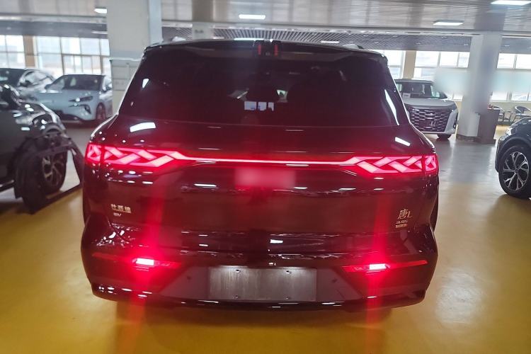 Used BYD Tang L 2025 EV 600KM All-Wheel-Drive LiDAR Flagship Model Rear