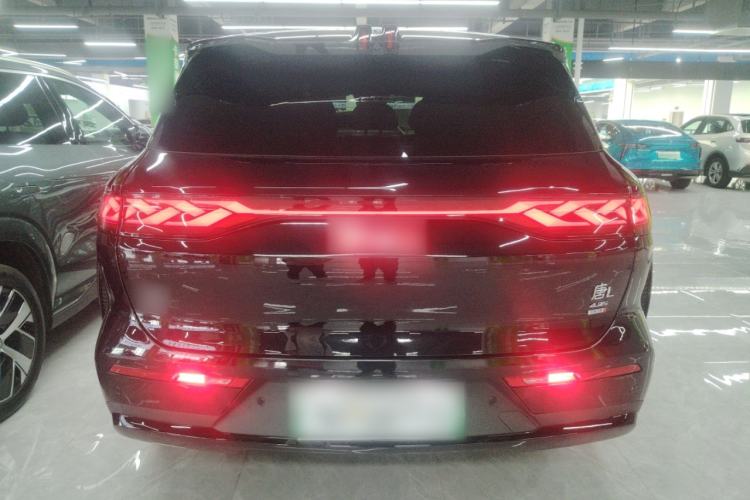 Used BYD Tang L 2025 DM 200KM Four-Wheel Drive LiDAR Flagship Model Rear