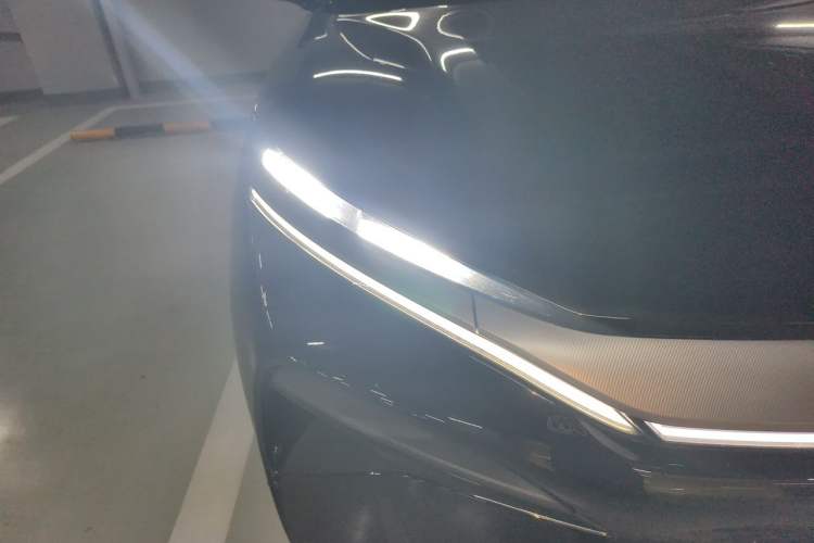 Used BYD Tang L 2025 DM 200KM Four-Wheel Drive LiDAR Flagship Model Right Front Headlight