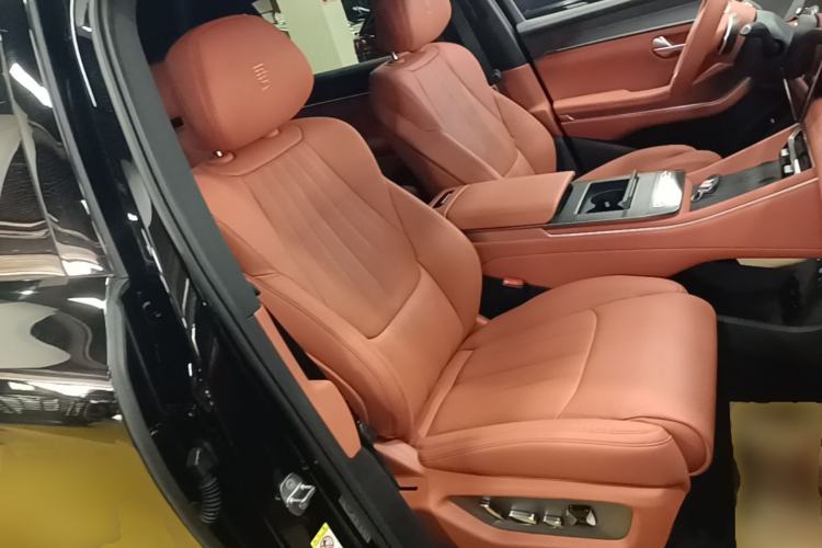 Used BYD Tang L 2025 DM 175KM Drone Player Edition Right Front Seat