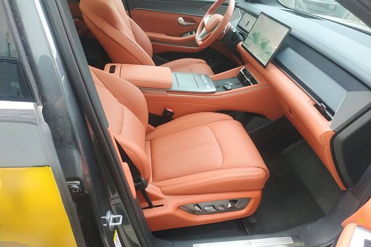 Used BYD Tang L 2025 EV 600KM All-Wheel-Drive LiDAR Flagship Model Right Front Seat