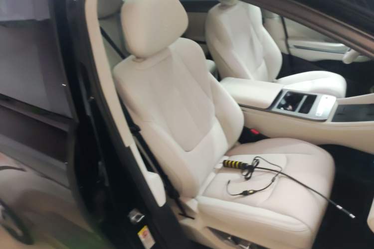 Used BYD Tang L 2025 EV with 670 km Range LiDAR and Premium Features Right Front Seat