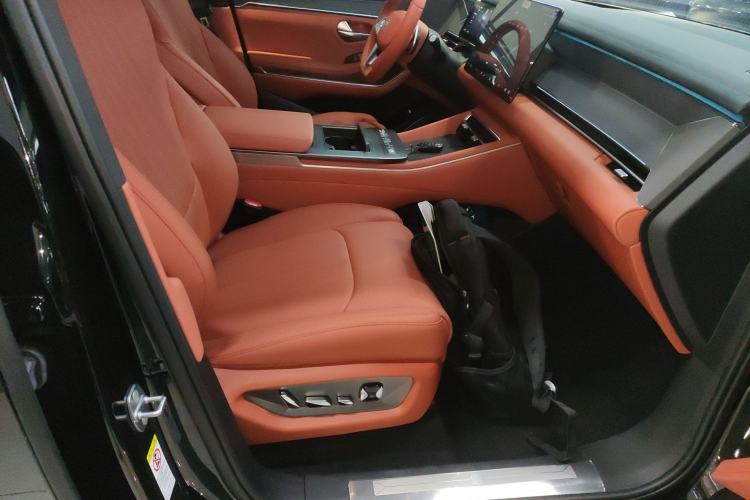 Used BYD Tang L 2025 EV 600KM All-Wheel-Drive LiDAR Flagship Model Right Front Seat