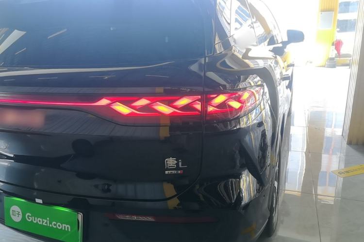 Used BYD Tang L 2025 DM 215KM LiDAR Flagship Model Right Rear Taillight