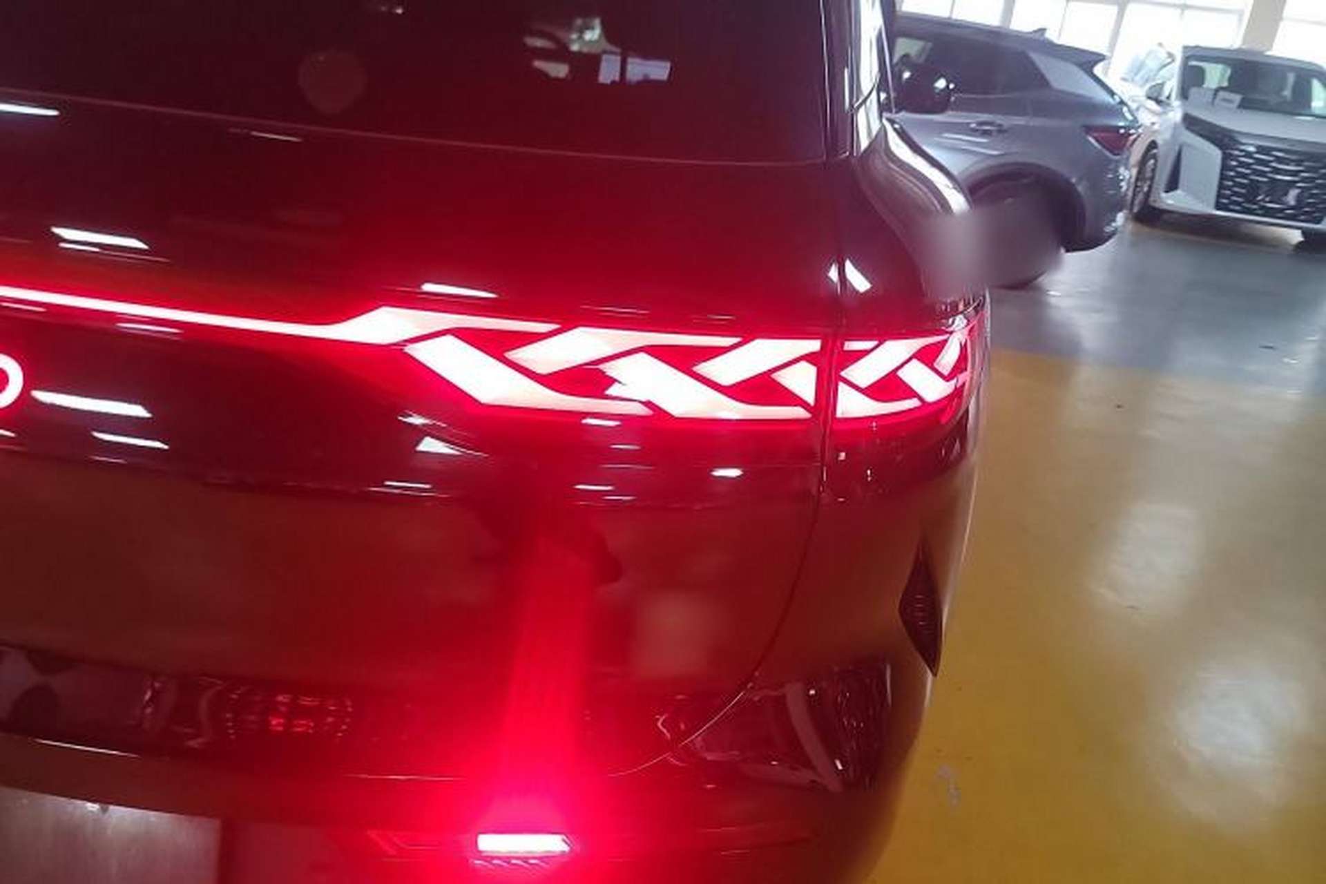 Used BYD Tang L 2025 EV 600KM All-Wheel-Drive LiDAR Flagship Model Right Rear Taillight