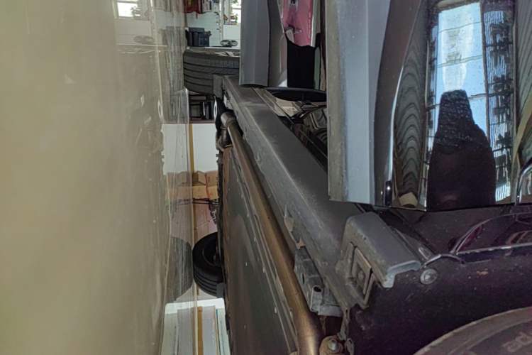 Used BYD Tang L 2025 DM 200KM Four-Wheel Drive LiDAR Flagship Model Right Side Sill