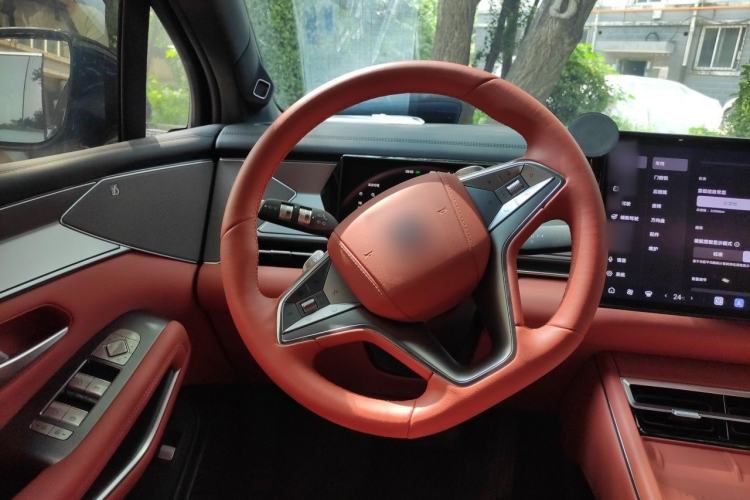 Used BYD Tang L 2025 EV with 670 km Range LiDAR and Premium Features Steering Wheel