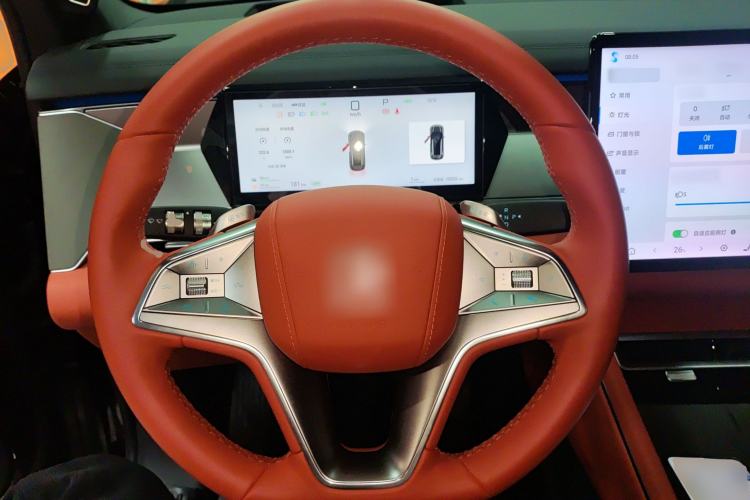 Used BYD Tang L 2025 DM 215KM LiDAR Flagship Model Steering Wheel