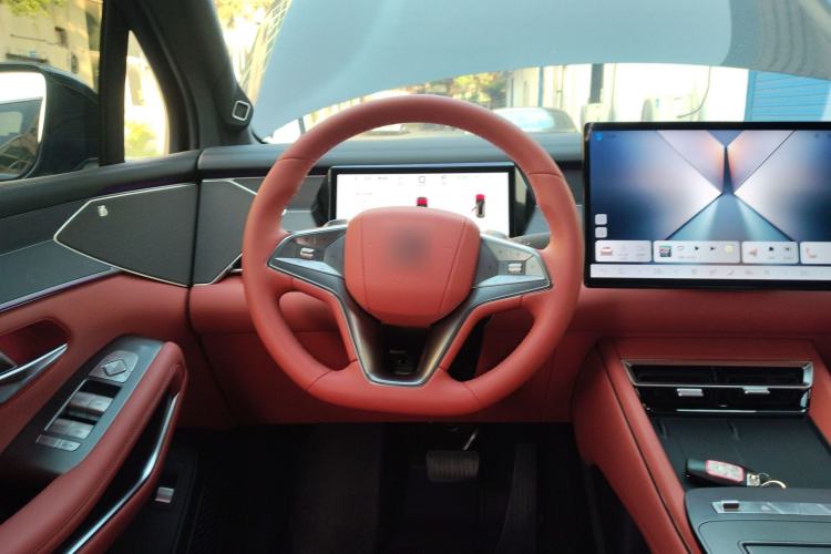 Used BYD Tang L 2025 EV 670KM LiDAR Flagship Version Steering Wheel