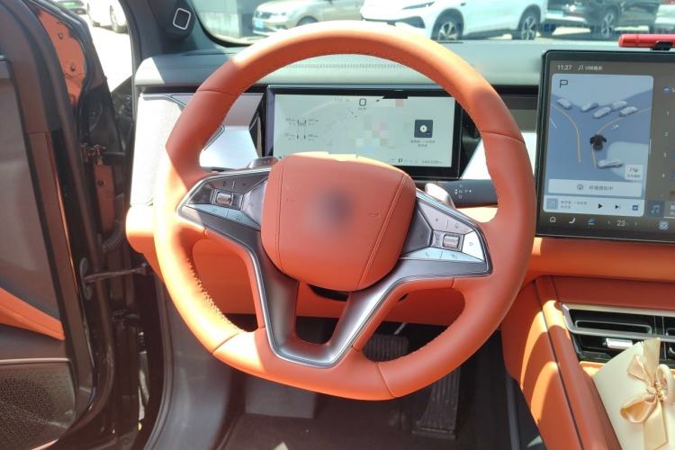 Used BYD Tang L 2025 DM 200KM Four-Wheel Drive LiDAR Flagship Model Steering Wheel