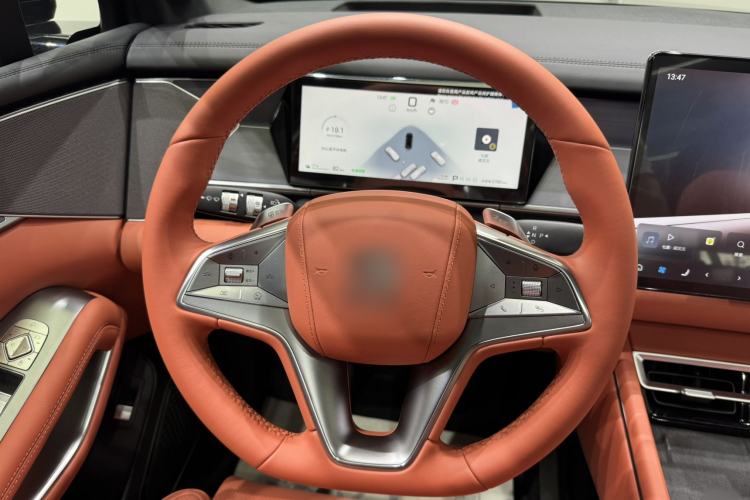 Used BYD Tang L 2025 EV 670KM LiDAR Flagship Version Steering Wheel