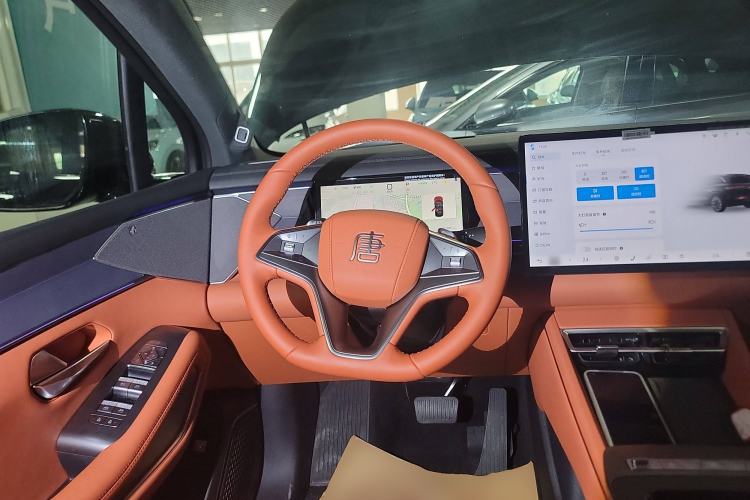 Used BYD Tang L 2025 EV 600KM All-Wheel-Drive LiDAR Flagship Model Steering Wheel