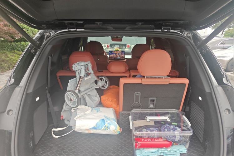 Used BYD Tang L 2025 DM 200KM Four-Wheel Drive LiDAR Flagship Model Trunk