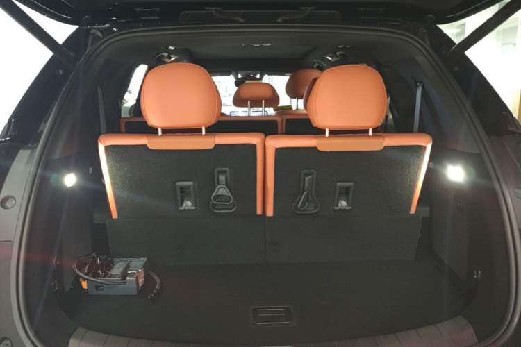 Used BYD Tang L 2025 DM 175KM Drone Player Edition Trunk