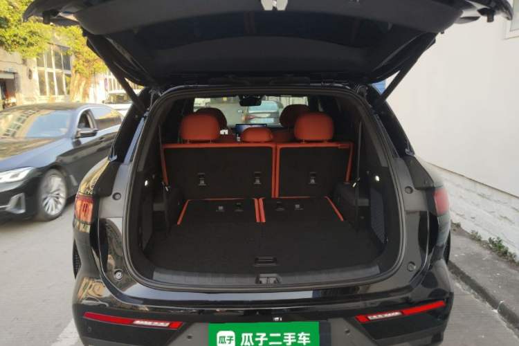Used BYD Tang L 2025 EV 670KM LiDAR Flagship Version Trunk