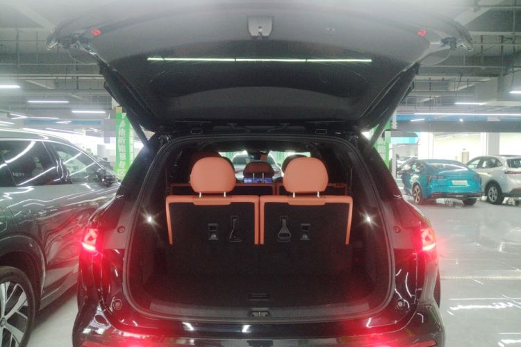 Used BYD Tang L 2025 DM 200KM Four-Wheel Drive LiDAR Flagship Model Trunk