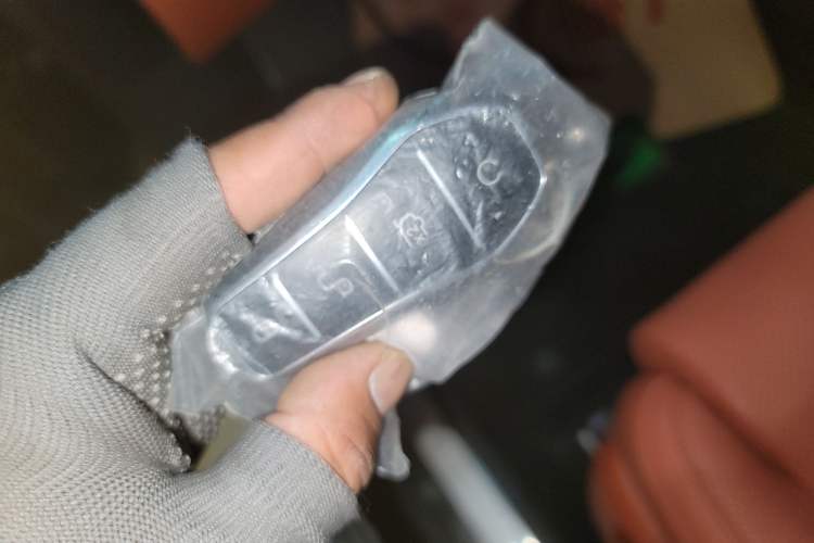 Used BYD Tang L 2025 EV 670KM LiDAR Flagship Version Vehicle Key